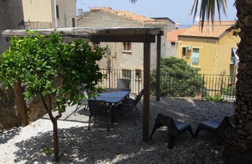 Sant'Ambrogio Apartamento | Dolce Vacanza