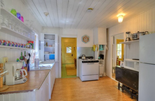Rangeley Casa | Dolce Vita - Cozy 3 bedroom camp on Mooseloomeguntic Lake