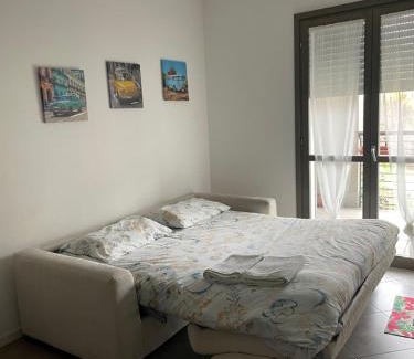 Zona XXXIII Acilia Sud Apartamento | DolceCasaLeoGiu con parcheggio coperto gratuito