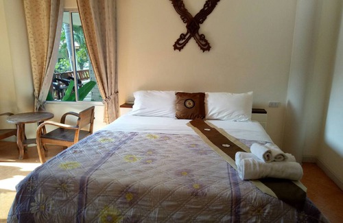 Hin Lek Fai Hotel | Dollaporn House