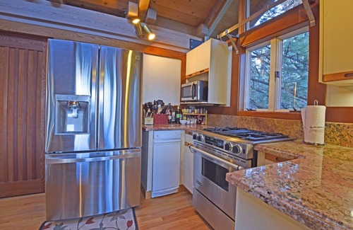 Lake Forest Casa | Dollar Point Delight