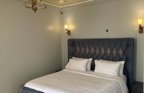 Entebbe Hotel | DOLLARSPRINGS HOTEL