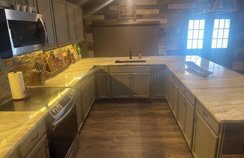 Mount Juliet Casa | Dolly's Bargain Store