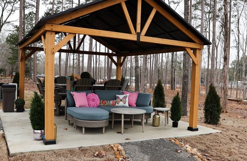 Dover Casa | Dolly's Place 6260 S