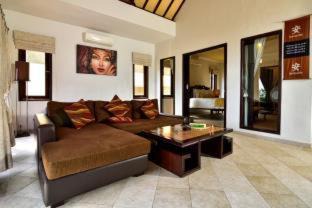 Kaliasem Complejo | Dolphin Beach Bali