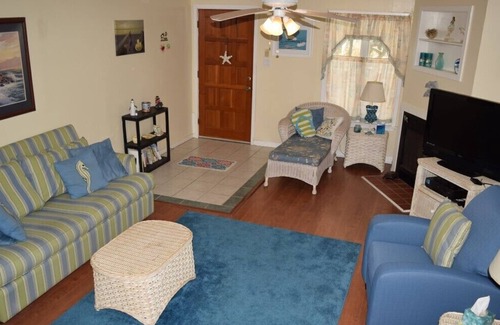 Dennisville Condominio | Dolphin Beach Condos