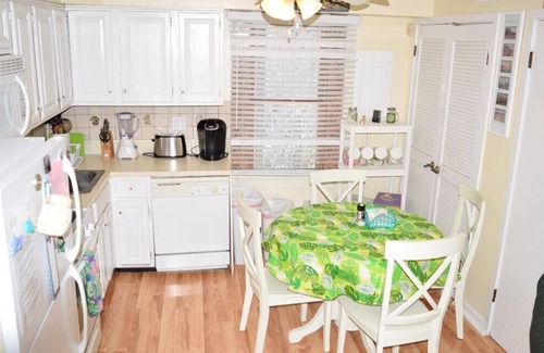 Dennisville Condominio | Dolphin Beach Condos