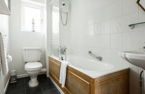 Poole Casa | Dolphin Cottage