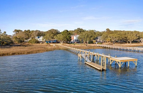 Ocean Isle Beach Casa | Dolphin Cove - Whole WATERFRONT House with Dock