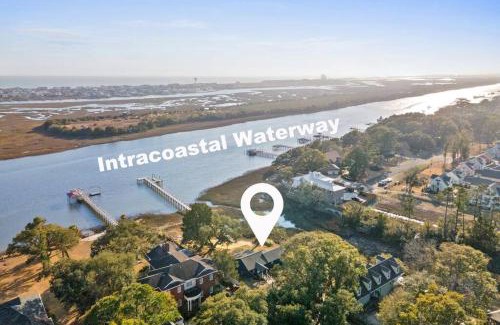 Ocean Isle Beach Casa | Dolphin Cove - Whole WATERFRONT House with Dock