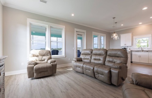 Gulf Shores Casa | Dolphin Dreams- OMG View! RV Pad W/ Hookups! Kayaks! Pier! Event Friendly!