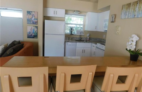 Dolphin Isles Hotel | Dolphin Isles Resort