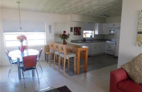 Dolphin Isles Hotel | Dolphin Isles Resort