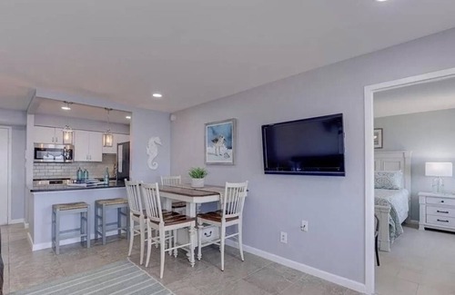 Dam Neck Condominio | Dolphin Oasis - 2 condos with indoor pool, ocean views, steps to the beach