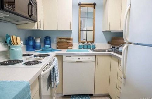 Dam Neck Condominio | Dolphin Oasis - 2 condos with indoor pool, ocean views, steps to the beach
