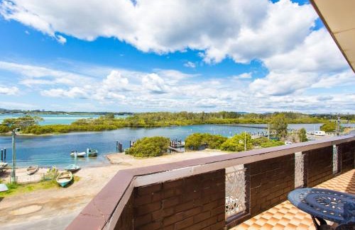 Tuncurry Apartamento | Dolphin Place 05