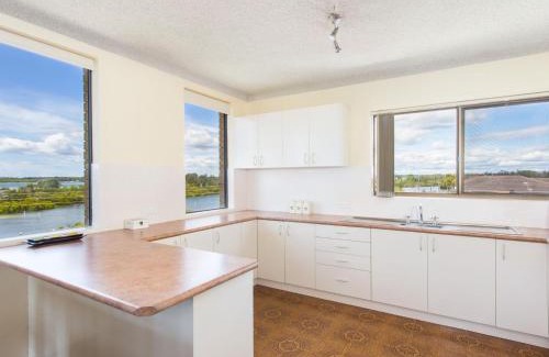 Tuncurry Apartamento | Dolphin Place 05