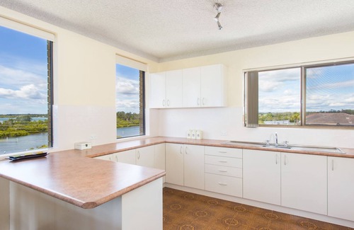 Tuncurry Apartamento | Dolphin Place 05 over looking Sparkling Wallis Lake
