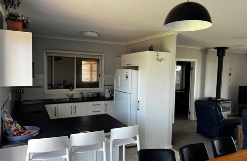 Cape Jaffa Casa | Dolphin Views@ Limestone coast Cape Jaffa Pet friendly. Boat parking Beach Front