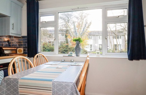 Saint Columb Major Cabaña | DOLPHIN VILLA, family friendly, country holiday cottage in Newquay