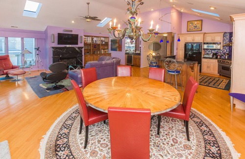 Northeast Virginia Beach Casa | Dolphin Watch - Oceanfront - North End VB