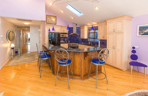 Northeast Virginia Beach Casa | Dolphin Watch - Oceanfront - North End VB