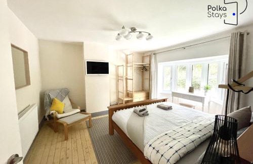 Brynrefail Casa | Dolwen Snowdonia Home by PolkaStays