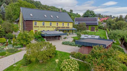 Jezow Sudecki Apartamento | Dom Ogrodnika