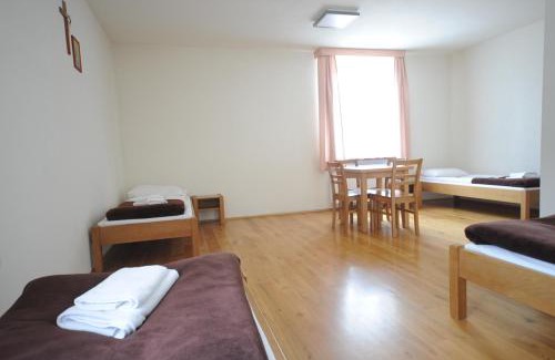 Czerna Casa | Dom Pielgrzyma KARMEL