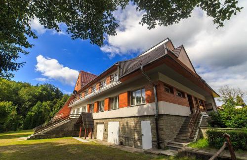 Binczarowa Hotel | Dom Pszczelarza w Kamiannej