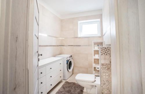 Tomasov Apartamento | Dom Tomášov D