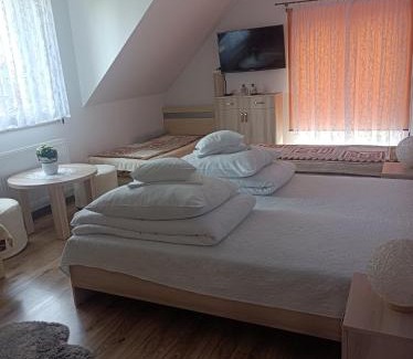 Rzyki Apartamento | Dom Wakacyjny Gajówka z ogrodem