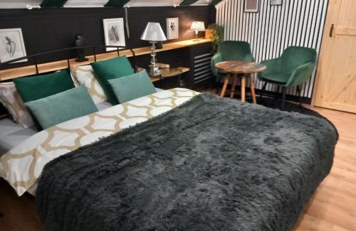 Nowa Wies Cama Y Desayuno | Dom z Sauną i Jacuzzi- na wyłączność lub pokoje