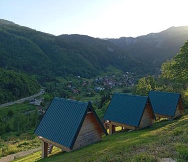 Montenegro Casa | Domaćinstvo Pešića