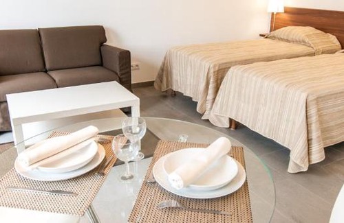 Saint-Hilaire-Saint-Florent Apartamento | Domaine équestre de la Chênaie