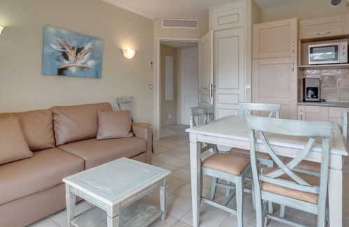 Callian Apartamento | Domaine de Camiole by Interhome