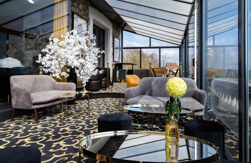 Rolleboise Hotel | Domaine de la Corniche