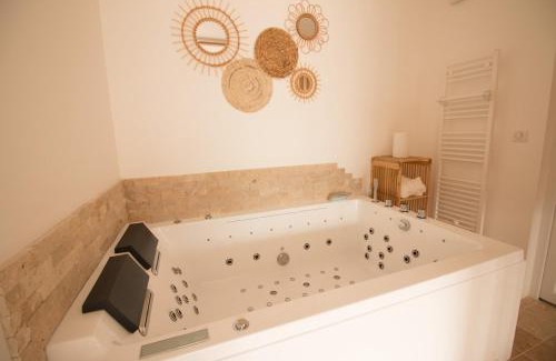 Saint-Mars-la-Jaille Apartamento | Domaine de la Houssaie Jacuzzi Studio