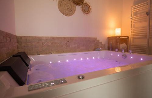 Saint-Mars-la-Jaille Apartamento | Domaine de la Houssaie Jacuzzi Studio