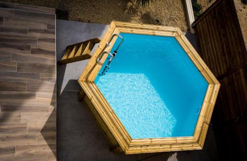 Fleury Casa | Domaine de Mérins, 10 couchages avec piscine, face à la rivière, à 4km de la plage
