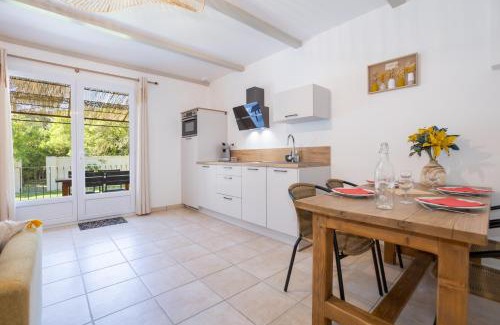 Eyguieres Apartamento | Domaine De Meyrol - Gite 2