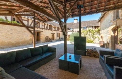 Sergeac Casa | Domaine des Grands Bois - La Maison de L'Alchimiste- 3 chambres - 7 personnes, piscine, salle de jeux, billardet home cinema