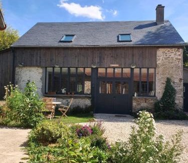 Droue-sur-Drouette Casa | Domaine des Pousses, gîte au coeur d'un village de campagne