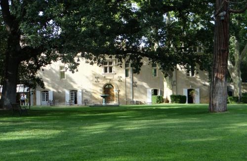 Bagnols-sur-Ceze Hotel | Domaine Du Val De Cèze