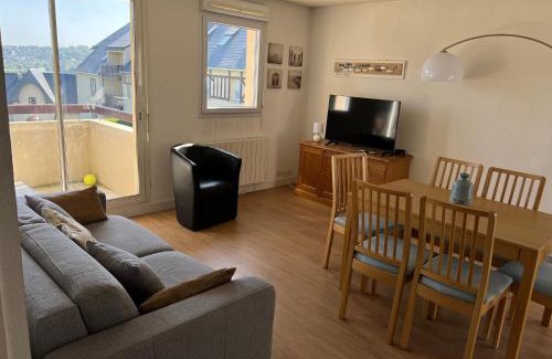Touques Apartamento | Domaine du Vert Coteau, limite Trouville, beau 3 pièces avec parking et balcon vue Mer