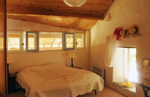 Le Poet-Laval Casa | Domaine La Garenne