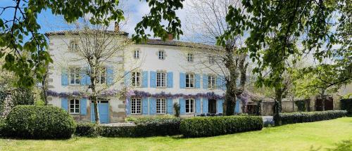 Dore-lʼEglise Cama Y Desayuno | Domaine La Reveille