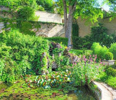 Montrichard Val de Cher Casa | Domaine Le Clos de la Source -Jacuzzi - Petit déjeuner buffet - Atelier d'art