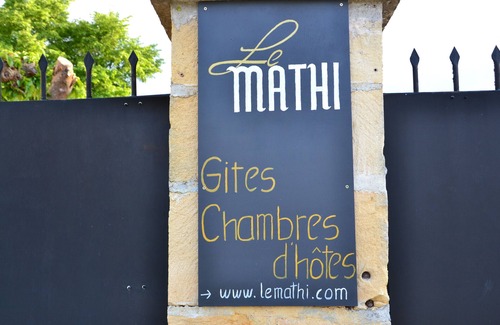 Fumel Casa | Domaine Le Mathi, albergue "le Mas" 10 personas, parque arbolado, ruta ciclista