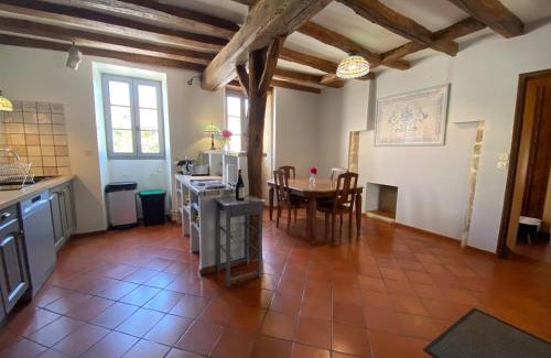 Villaines-les-Prevotes Casa | Domaine Les Hauts Prés